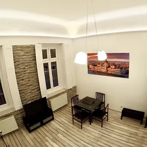 Homelike Luxury Flat On Gyulai Pál Apartamento Budapest